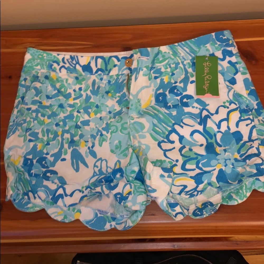 Lily Pulitzer scalloped shorts